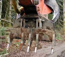 Narrow brush rake heel rack attachment